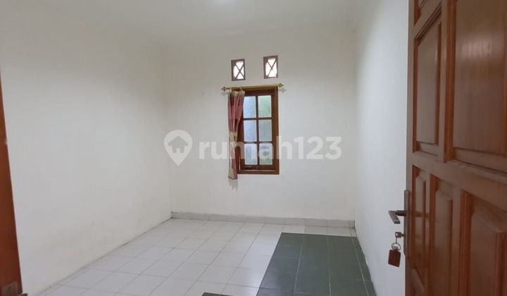 DIJUAL RUMAH DI CIBUBUR 8BR SHM 643m²    2