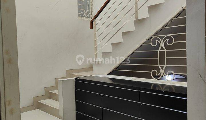 Disewakan Rumah Taman Grisenda Pik Uk 6x16,5m Semi Furnish 2