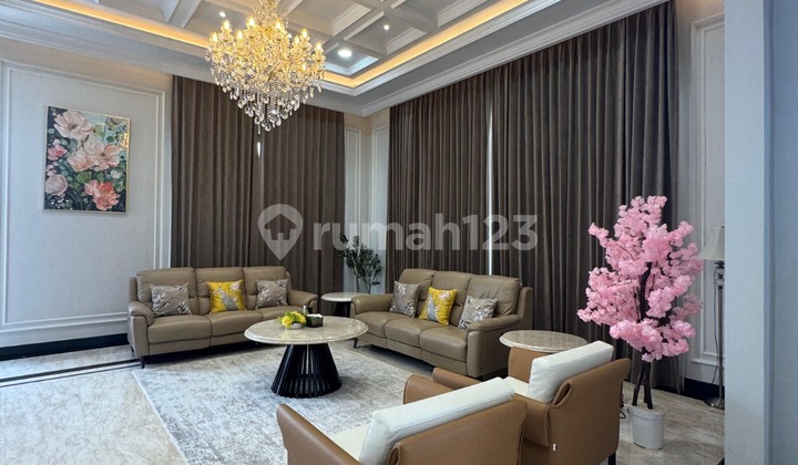 Dijual Rumah Hook Mewah Golf Island 300M² 5+1Br 4 Lantai