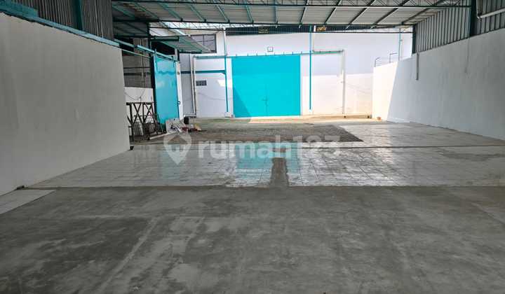 Warehouse for Sale in Neglasari Tangerang 1,923M² Freehold Title