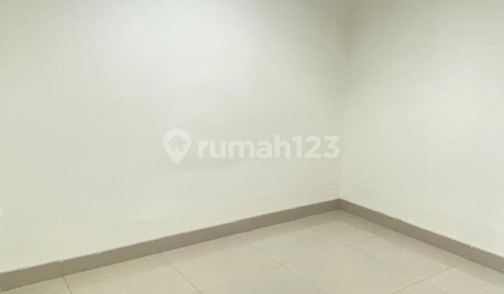 Disewakan Rumah di Green Royal 50M² 2Br Semi Furnished 2