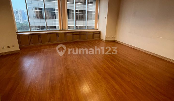 DISEWAKAN OFFICE SPACE MENARA SUDIRMAN 218m² DISEWAKAN OFFICE SPACE MENARA SUDIRMAN 218m²