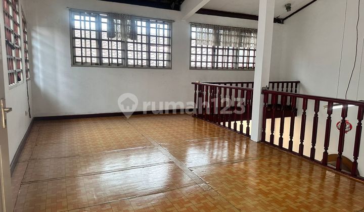 Dijual Rumah Citra Garden 1 17X25m² 4+1Br 2 Lantai