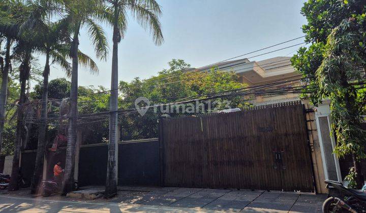 Dijual Rumah di Bisma Sunter SHM 700m² 5+1BR 2 Lantai 2