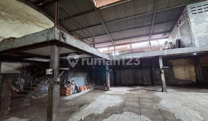 Disewakan Ruang Usaha di Palmerah Raya SHM 15X42m² Disewakan Ruang Usaha di Palmerah Raya SHM 15X42m²