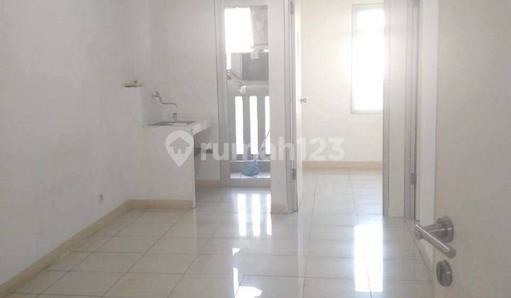 For Rent: Green Bay Apartment, 2-Bedroom Type, Unfurnished