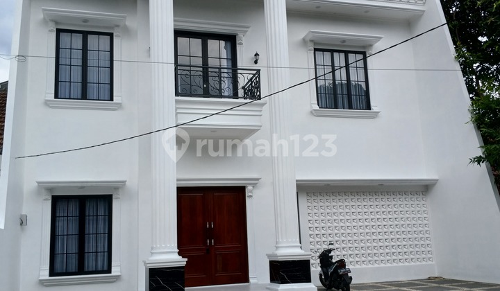 Rumah Sentul City di Selatan Kota Jakarta Dekat Keluar Tol 2