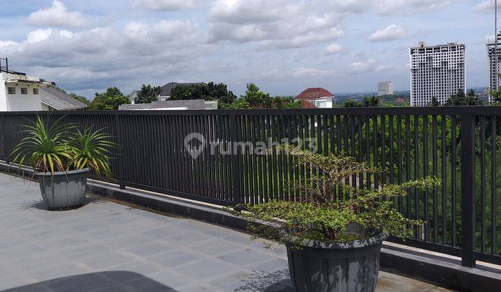 Rumah Mewah Furnish Lokasi Strategis Diselatan Kota Jakarta