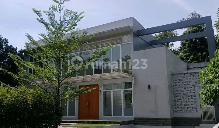 House for Rent with Swimming Pool in a Strategic Location Near Highland Golf Course House for Rent with Swimming Pool in a Strategic Location Near Highland Golf Course