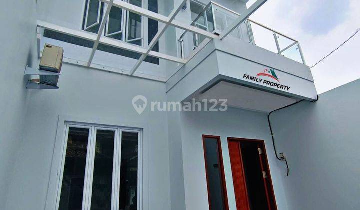 Turun Harga, Rumah Semi Furnished Dengan Desain Modern Di Area Joglo  2