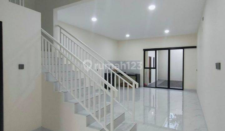 Brand New, Rumah dengan konsep Scandinavian di Meruya  2