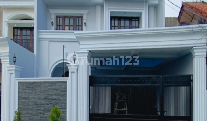 Brand New, Rumah Dengan Design American Classic di Area Pesanggrahan , Pesanggrahan
