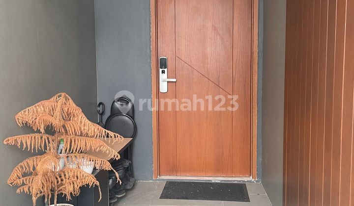 Turun Harga, Rumah Siap Huni Lengkap Dengan Furnished di Rempoa 2