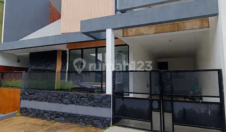 New House Ready to Move In Modern Design in Sector 9-Bintaro 2