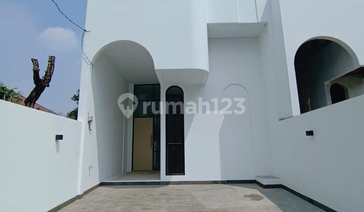 Hunian dengan Konsep Mezanine di Larangan, Dekat Joglo 2