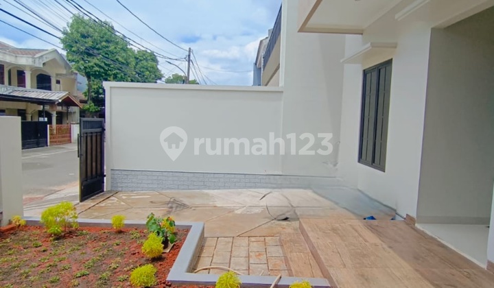 For Sale New Ready-to-Occupy House In Bintaro Jaya 2