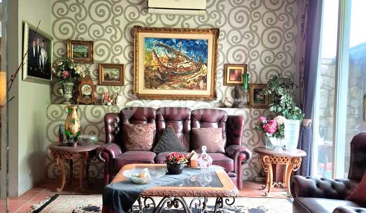 Dijual Rumah Dengn Kolam Renang di Permata Hijau 2