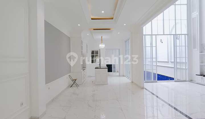 Brand New, Luxury Classic House Di Jakarta Barat 2