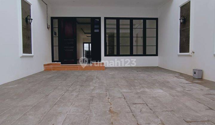 Turun Harga, Rumah Dengan Design Classic Modern Di Veteran Bintaro 2