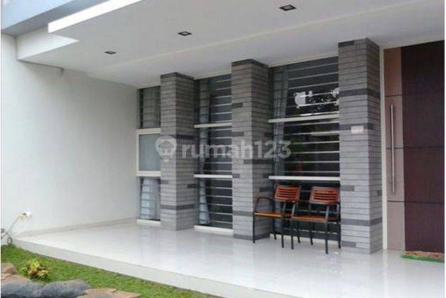 Rumah di Intercon blok Q 2 Lantai SHM Bagus Timur 2