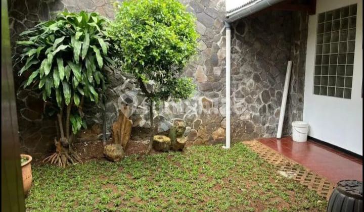 Dijual Rumah Klasik Lokasi Premium dekat Mall Gandaria City Dijual Rumah Klasik Lokasi Premium dekat Mall Gandaria City