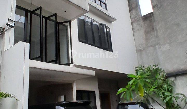 Dijual Cepat Brand New Townhouse 5 menit ke TB Simatupang  2