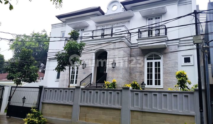 Dijual Rumah Brand New Lokasi Premium Kebayoran Baru 