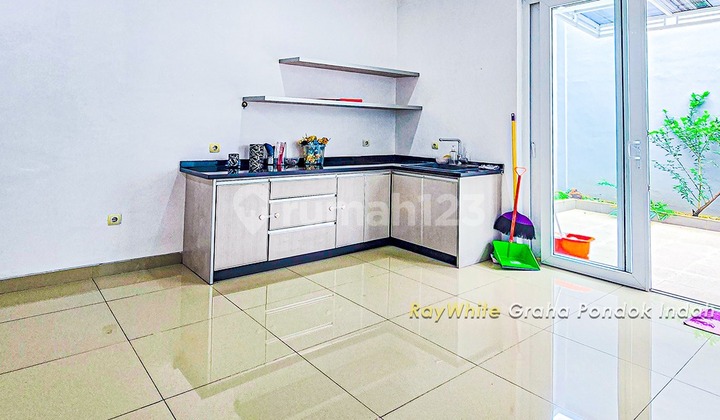 Dijual Rumah di Cilandak Lokasi Strategis 2