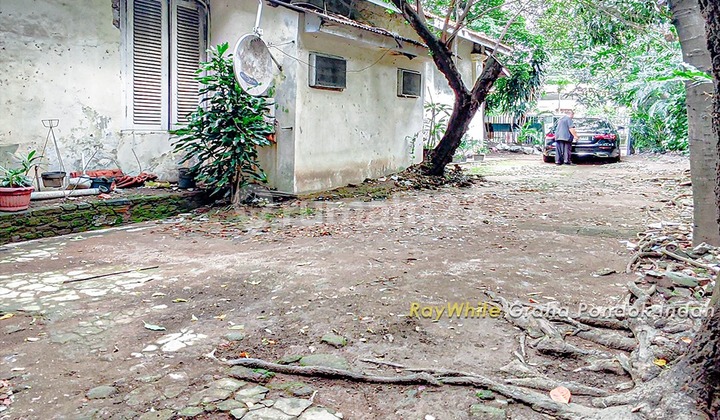For Immediate Sale Old House Land Count Location in Central Jakarta City 2