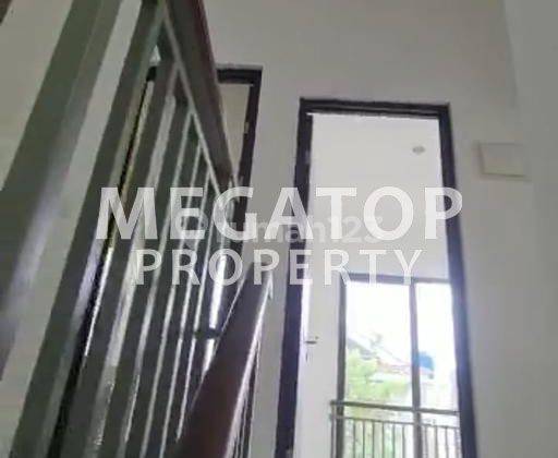 Rumah Dijual di Cluster Malibu Gading Serpong, Bagus Siap Huni 2