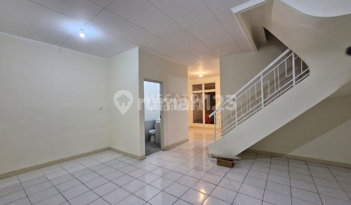 Rumah Disewa di Sektor 1E Gading Serpong Siap Huni