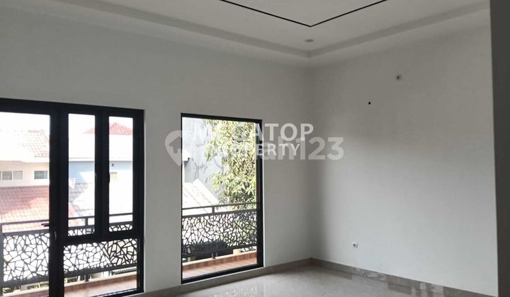 Rumah Modern Minimalis Dijual di Kencana Loka BSD Full Renovasi 2
