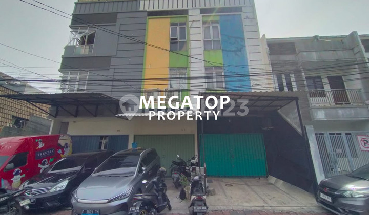 Shop House for Rent and Sale in West Tanjung Duren, Strategic Location