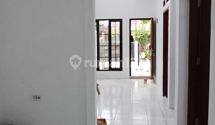 Rumah Mungil Cantik Siap Huni di Adipura Gede Bage