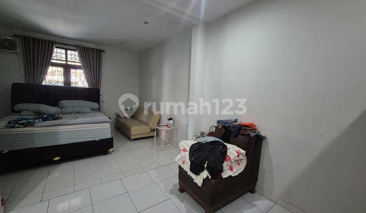 Rumah hook 2lantai semi furnish  area TKI 1  2