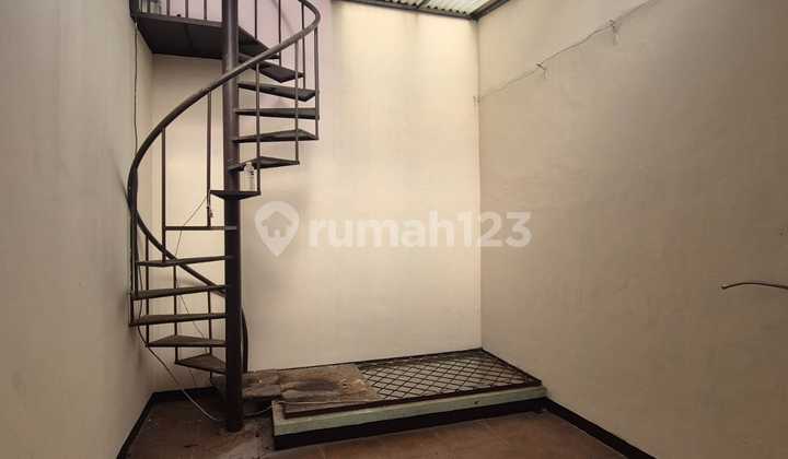 Ready-to-Use Shophouse, Pasadena Complex, Caringin. 2