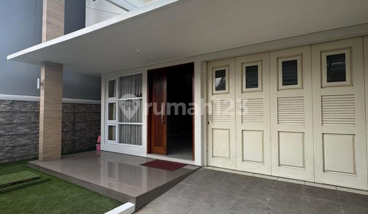 Minimalist 2-story house in the Batununggal Indah wing 2
