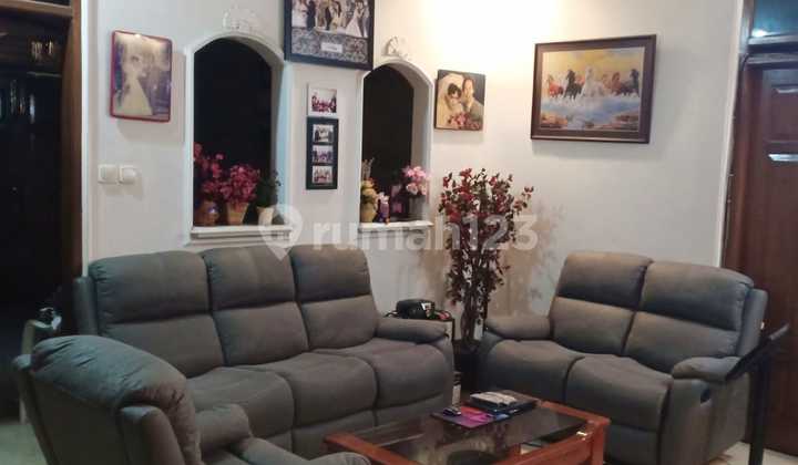 Rumah Sayap Surya Sumantri Cocok Untuk Kost2an Rumah Sayap Surya Sumantri Cocok Untuk Kost2an