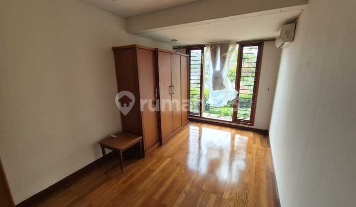 Apik Ready-to-Occupy House Inc. Furnished in CIPAKU 2