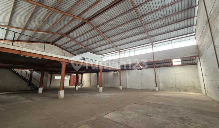 Disewakan Gudang Sangat Bagus dan Siap Pakai di Cibolerang Disewakan Gudang Sangat Bagus dan Siap Pakai di Cibolerang