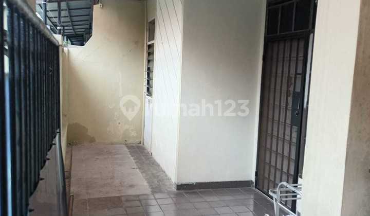 Sell Boarding House 1,5 LT in Taman Kopo Indah I Sell Boarding House 1,5 LT in Taman Kopo Indah I