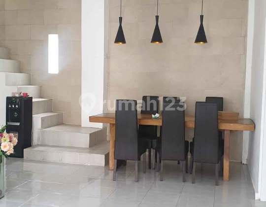 Rumah 2 Lantai 3 kamar tidur Dalung 2