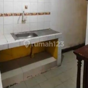 Di sewakan rumah kosongan.  Lokasi  Jimbaran dekat MCD dan Taman griye  2