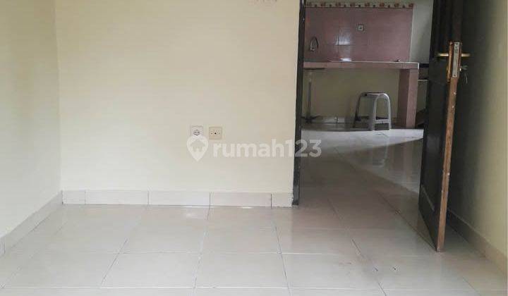Rumah Cantik Bersih Baru Diservice Disewakan berada di Pusat Kota Gatsu Denpasar dekat ke Living World Gatsu Mall 2