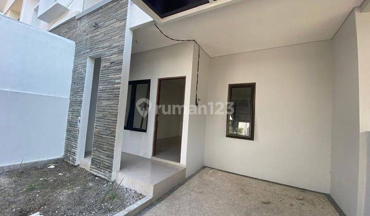 Rumah 2 Lantai 3 Kamar Tidur Taman Griya Jimbaran 1