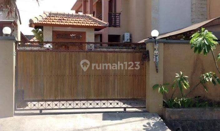 For Rent House With 4 Bedroom In Denpasar Barat 1