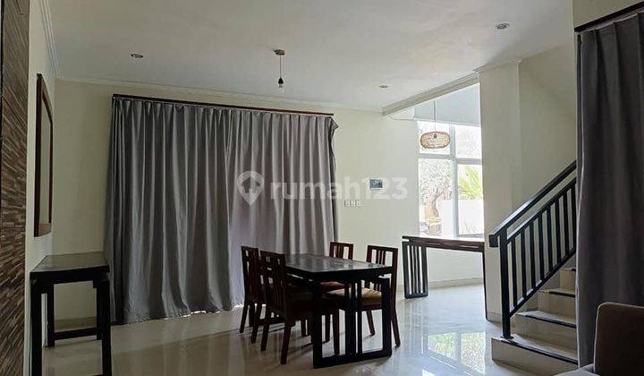 For Rent 2 Bedrooms Townhouse In Kerobokan Area 2