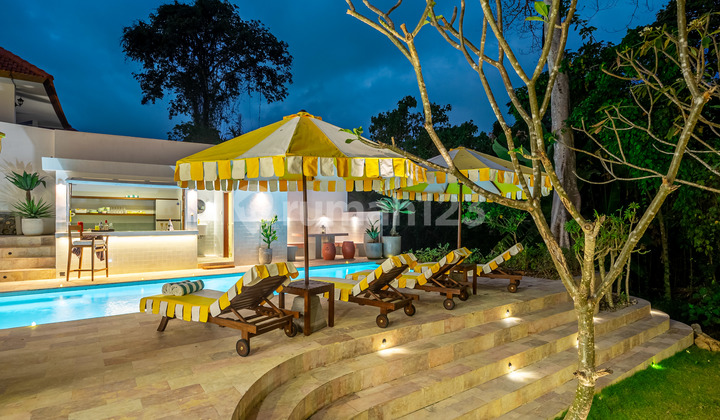 Luxury 4-Bedroom Villa for Rent in Kerobokan, Bali Luxury 4-Bedroom Villa for Rent in Kerobokan, Bali