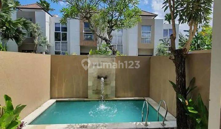 For Rent 2 Bedrooms Townhouse In Kerobokan Area 1