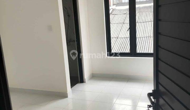 Dikontrakkan Rumah baru lantai 2 Jl. Gunung Talang Denpasar Barat 2